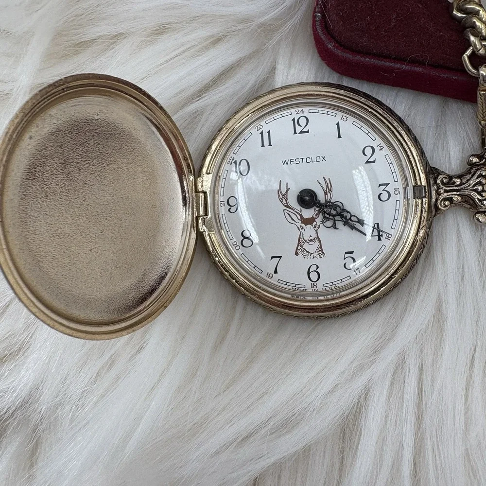 Vintage 1970's Westclox‎ Hunting Buck Dog Pocket Watch & Chain w/Original Box